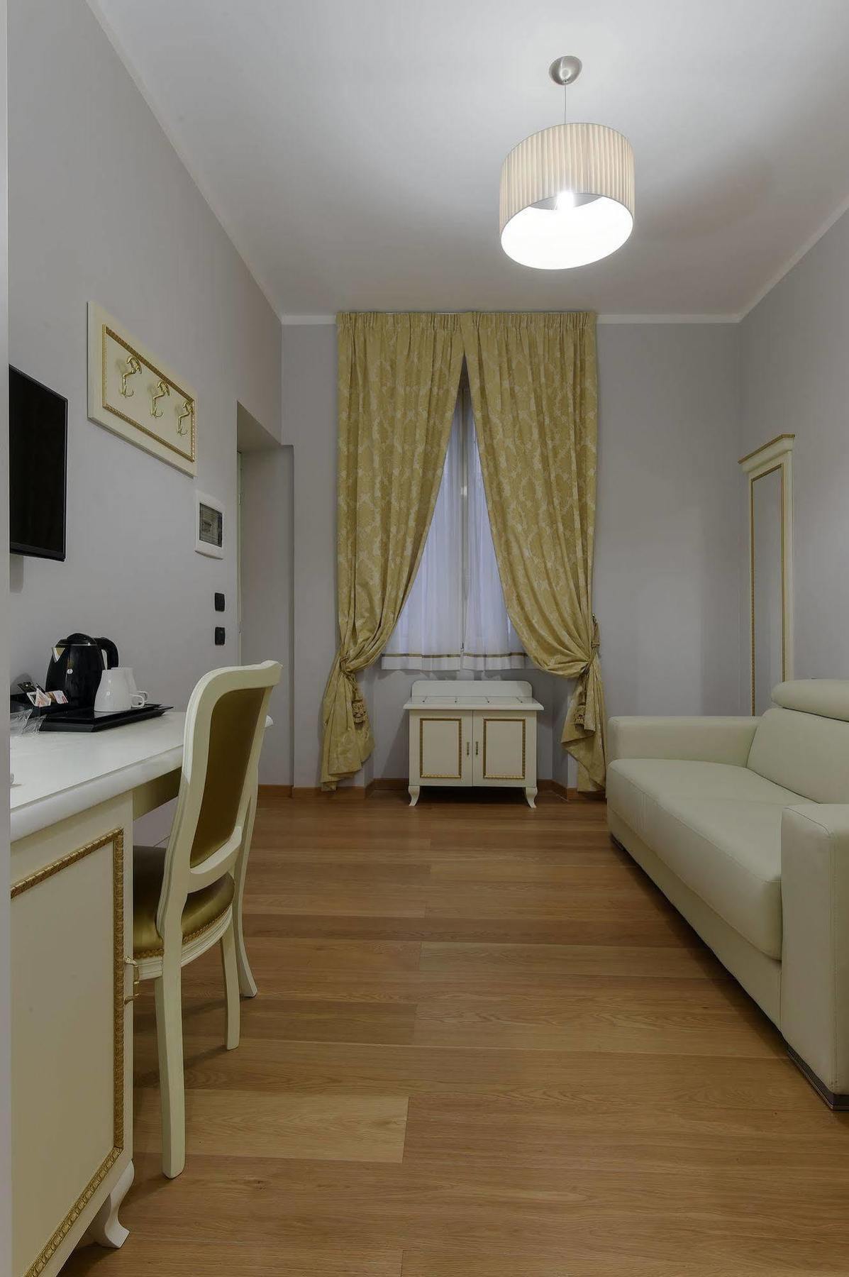 Gravina Suite Frattina Rome Exterior photo