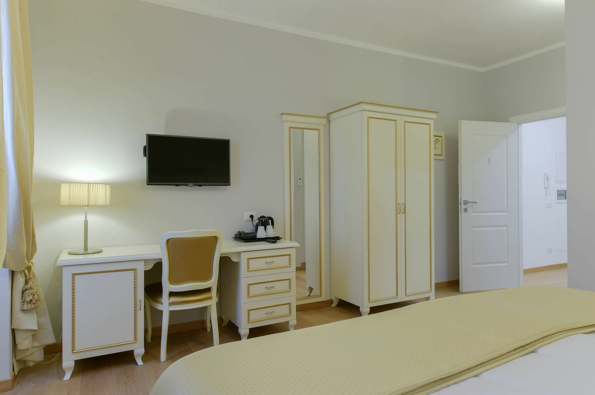 Gravina Suite Frattina Rome Exterior photo